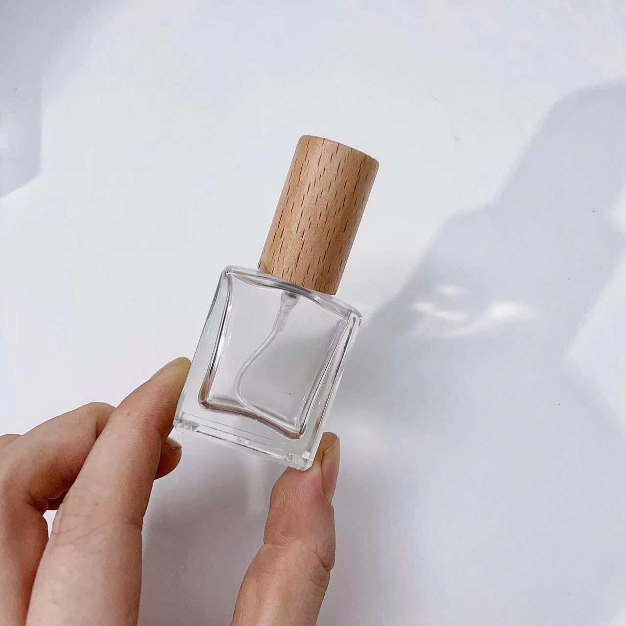 10ml Transparent Thick Glass P - Oud Perfume Spray recension och pris